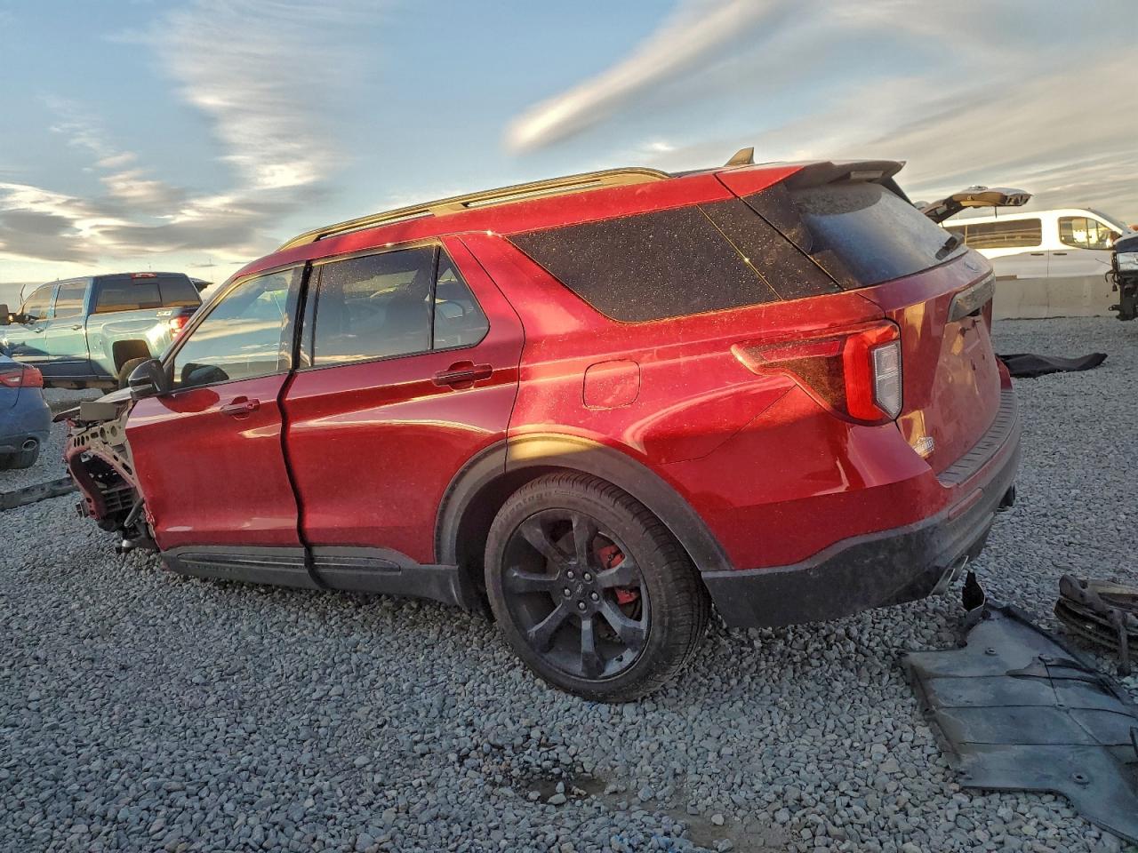 2021 FORD EXPLORER ST photo 2