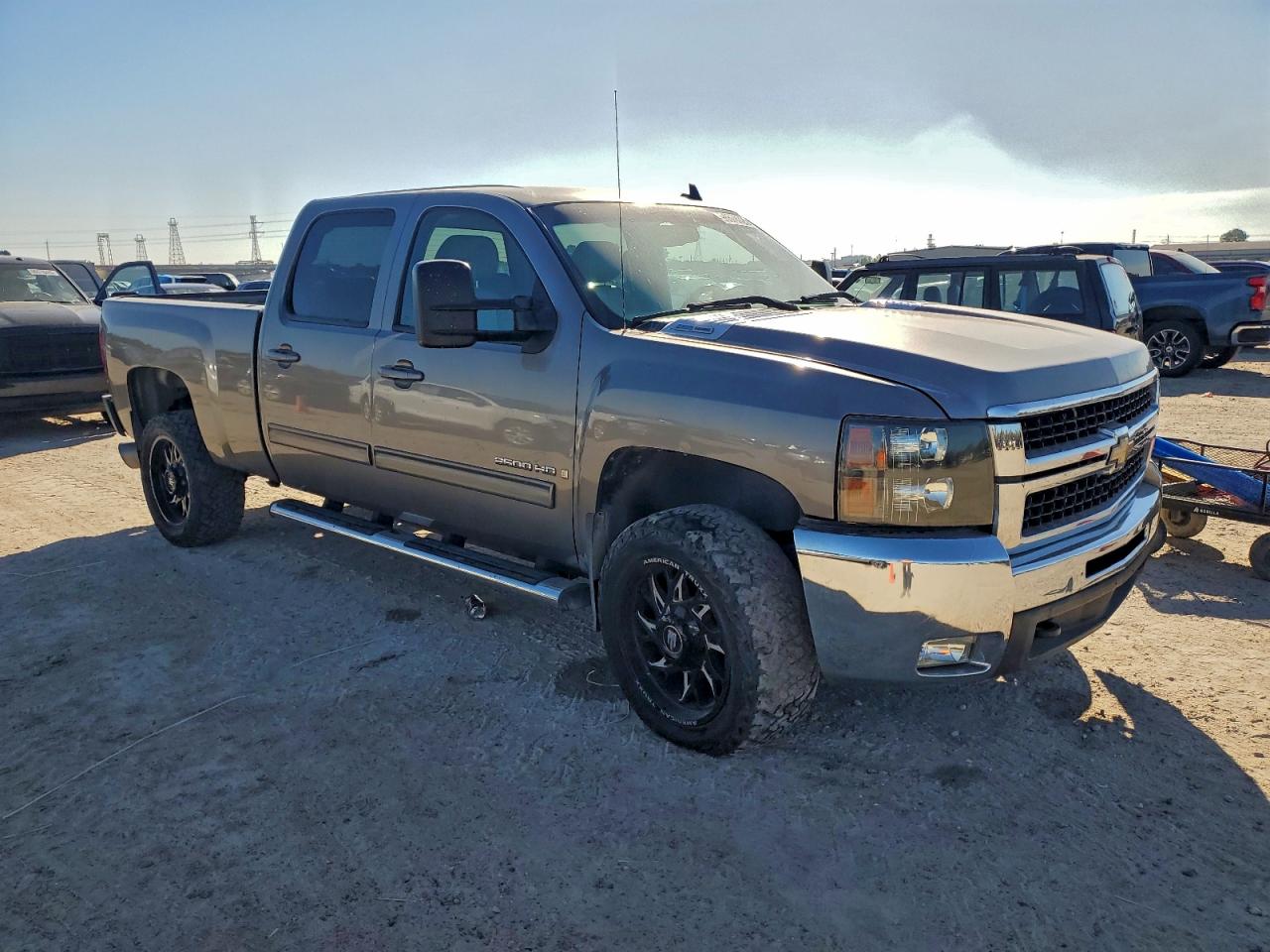 2009 CHEVROLET SILVERADO K2500 HEAVY DUTY LTZ photo 4