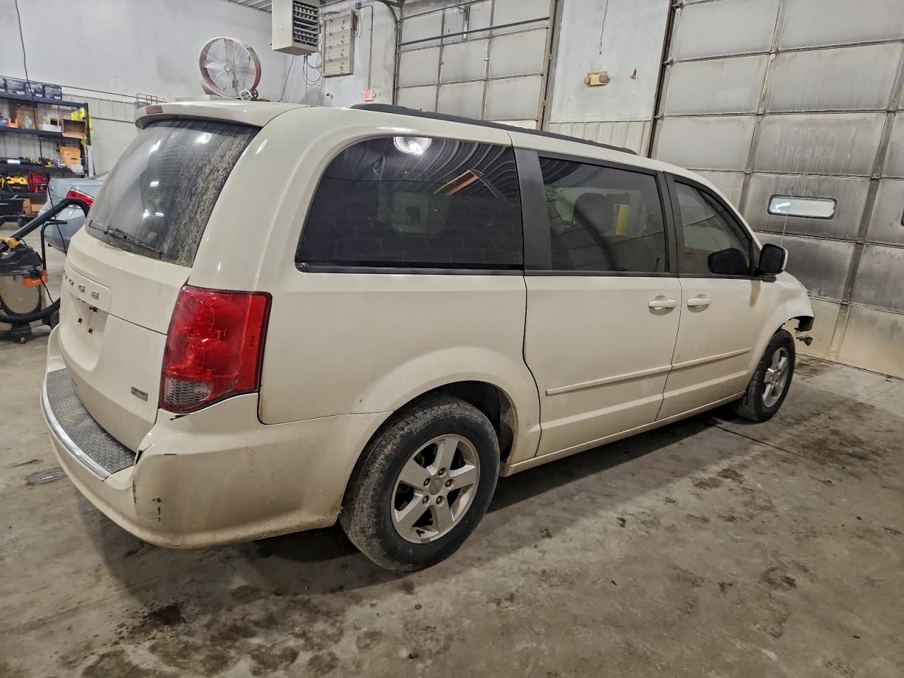 2013 DODGE GRAND CARAVAN SXT photo 3