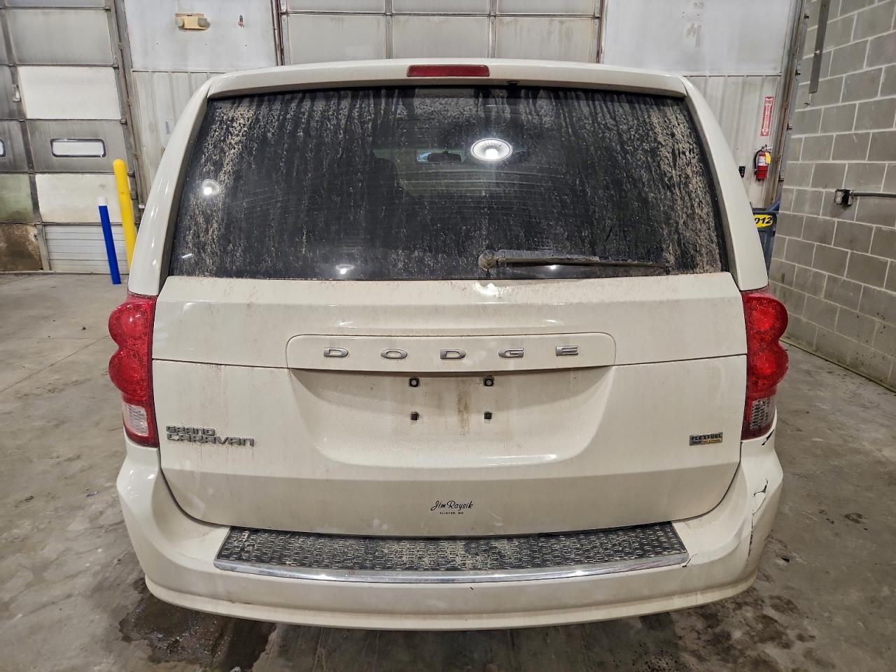 2013 DODGE GRAND CARAVAN SXT photo 6