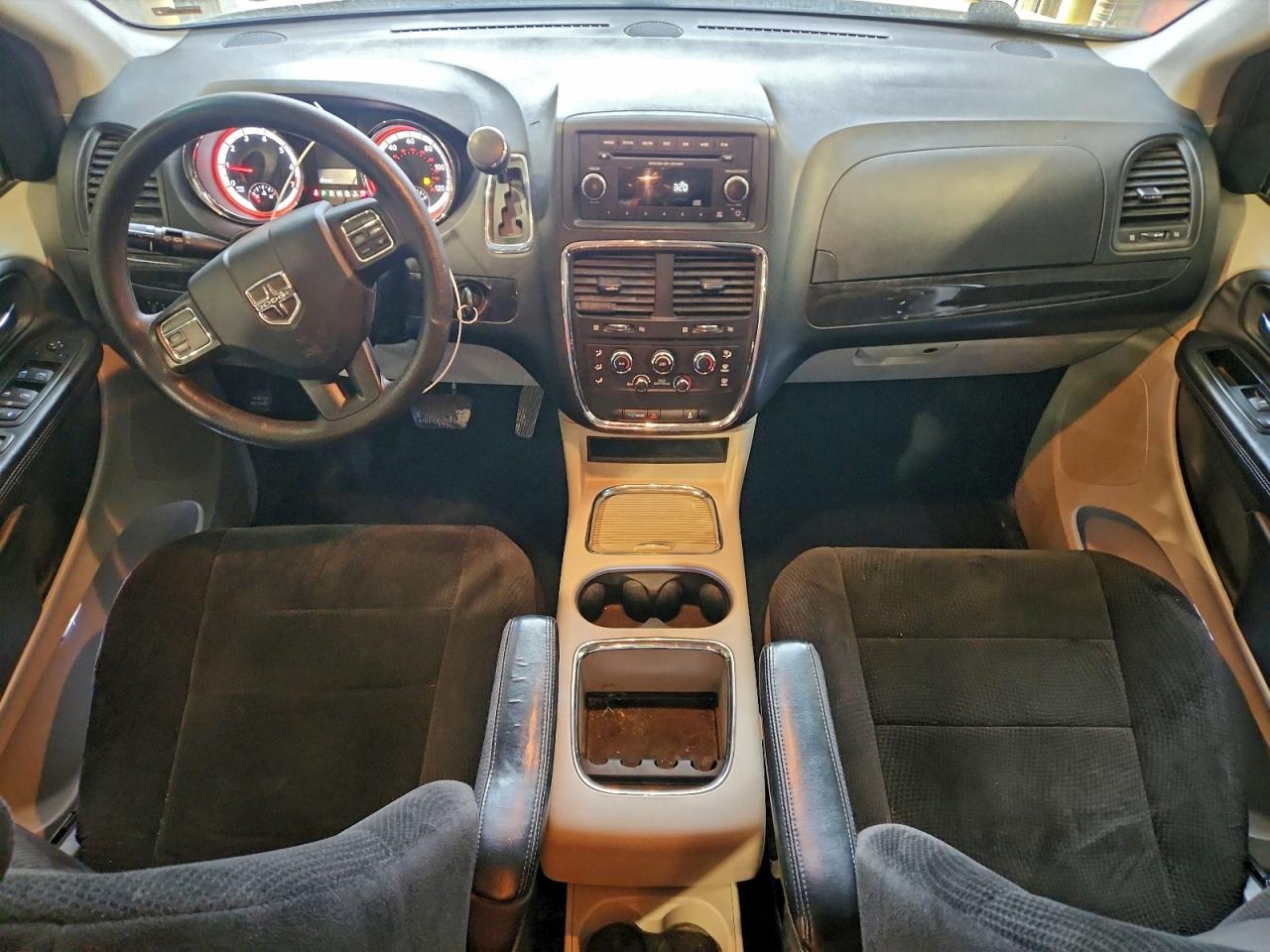 2013 DODGE GRAND CARAVAN SXT photo 8