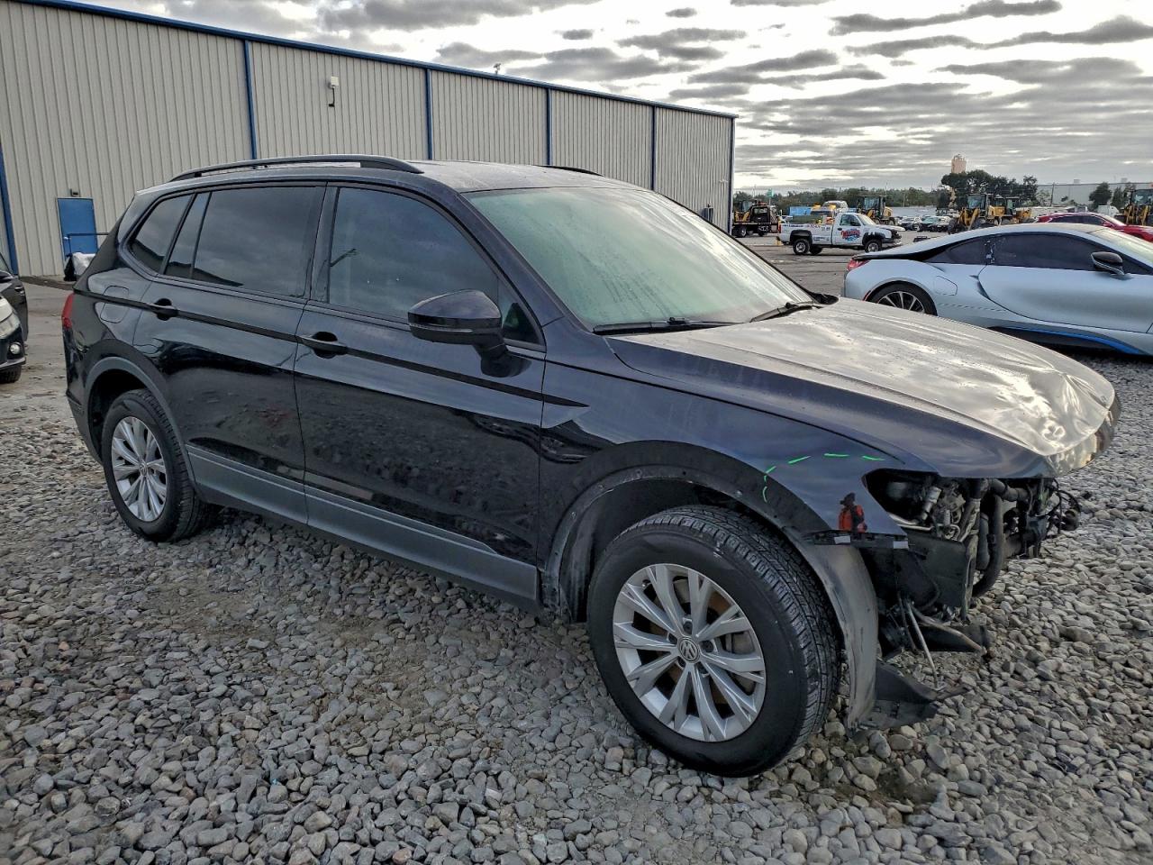 2020 VOLKSWAGEN TIGUAN S photo 4