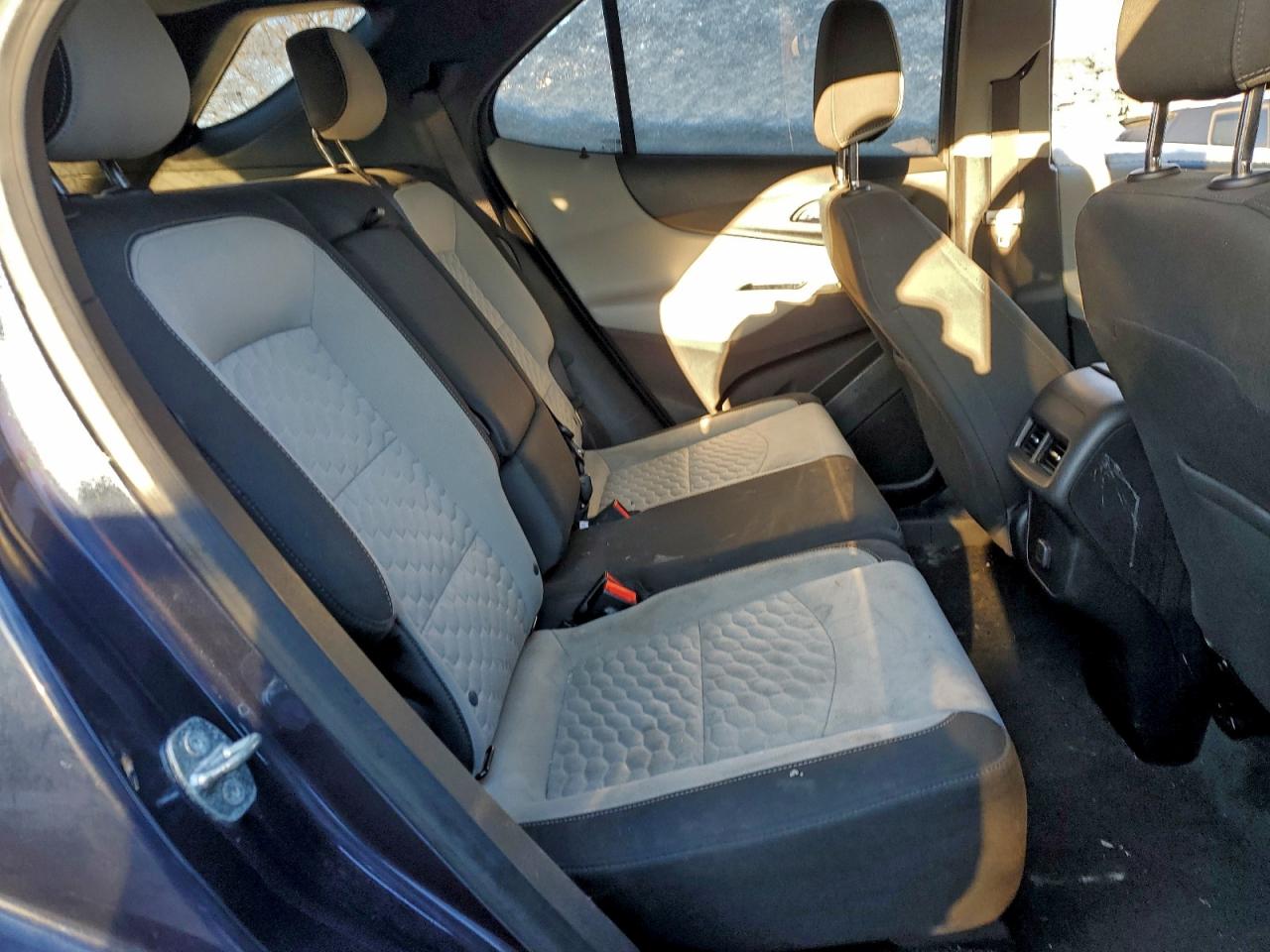 2018 CHEVROLET EQUINOX LS photo 11