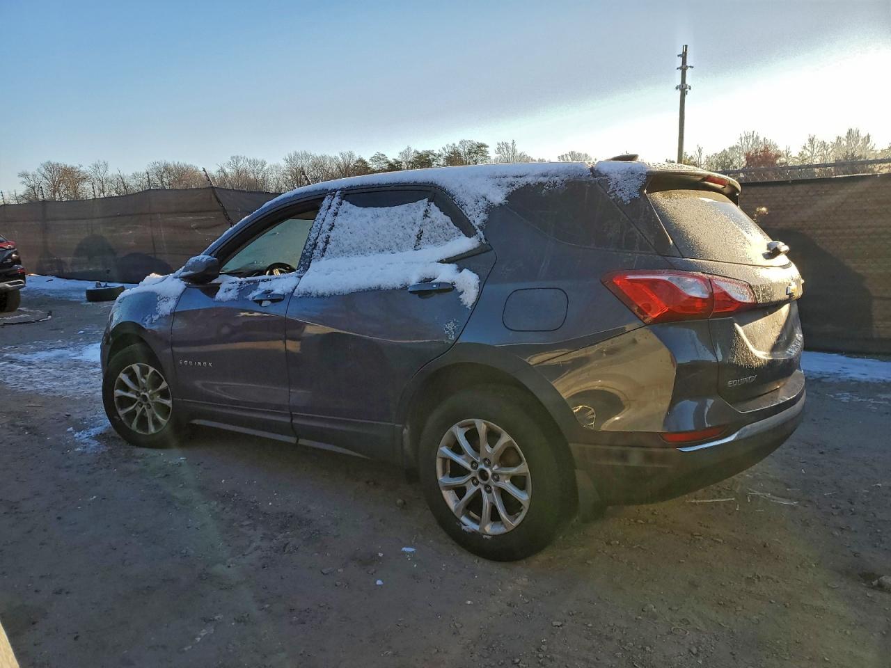 2018 CHEVROLET EQUINOX LS photo 2