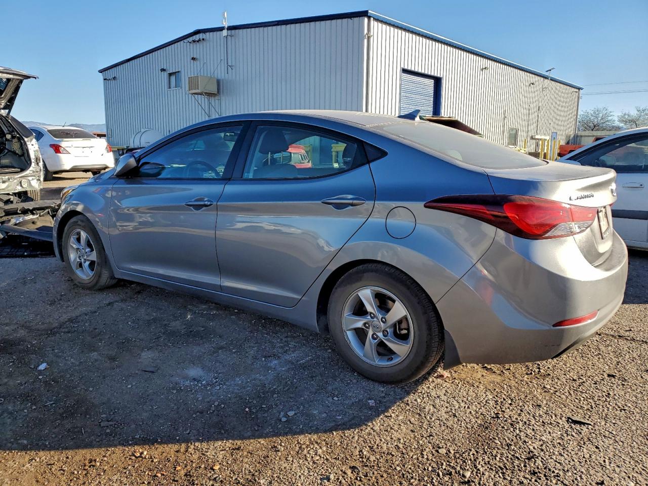 2015 HYUNDAI ELANTRA SE photo 2