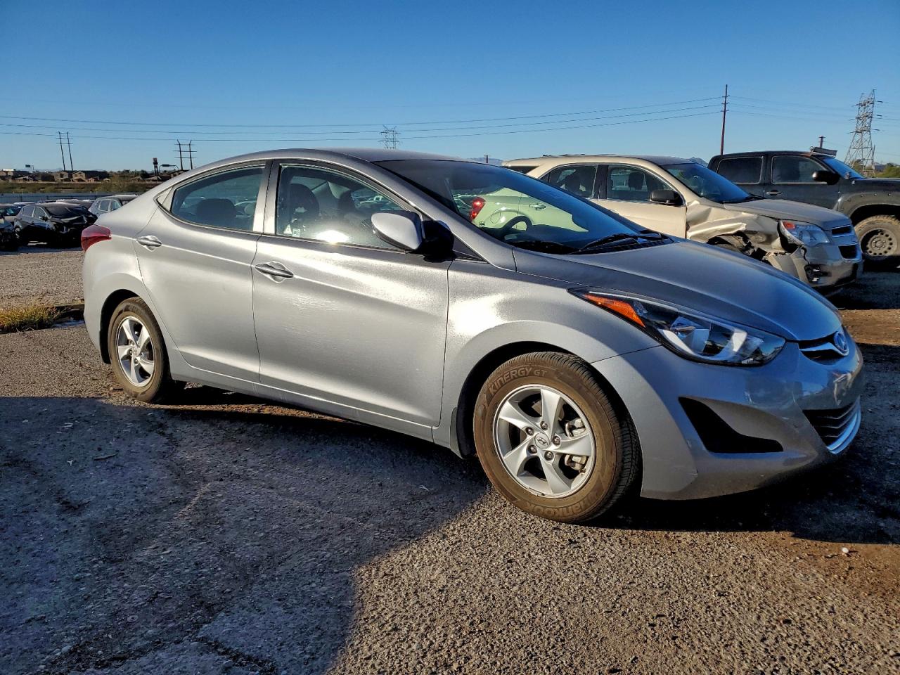 2015 HYUNDAI ELANTRA SE photo 4