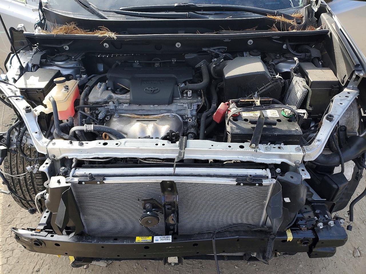 2018 TOYOTA RAV4 LE photo 12