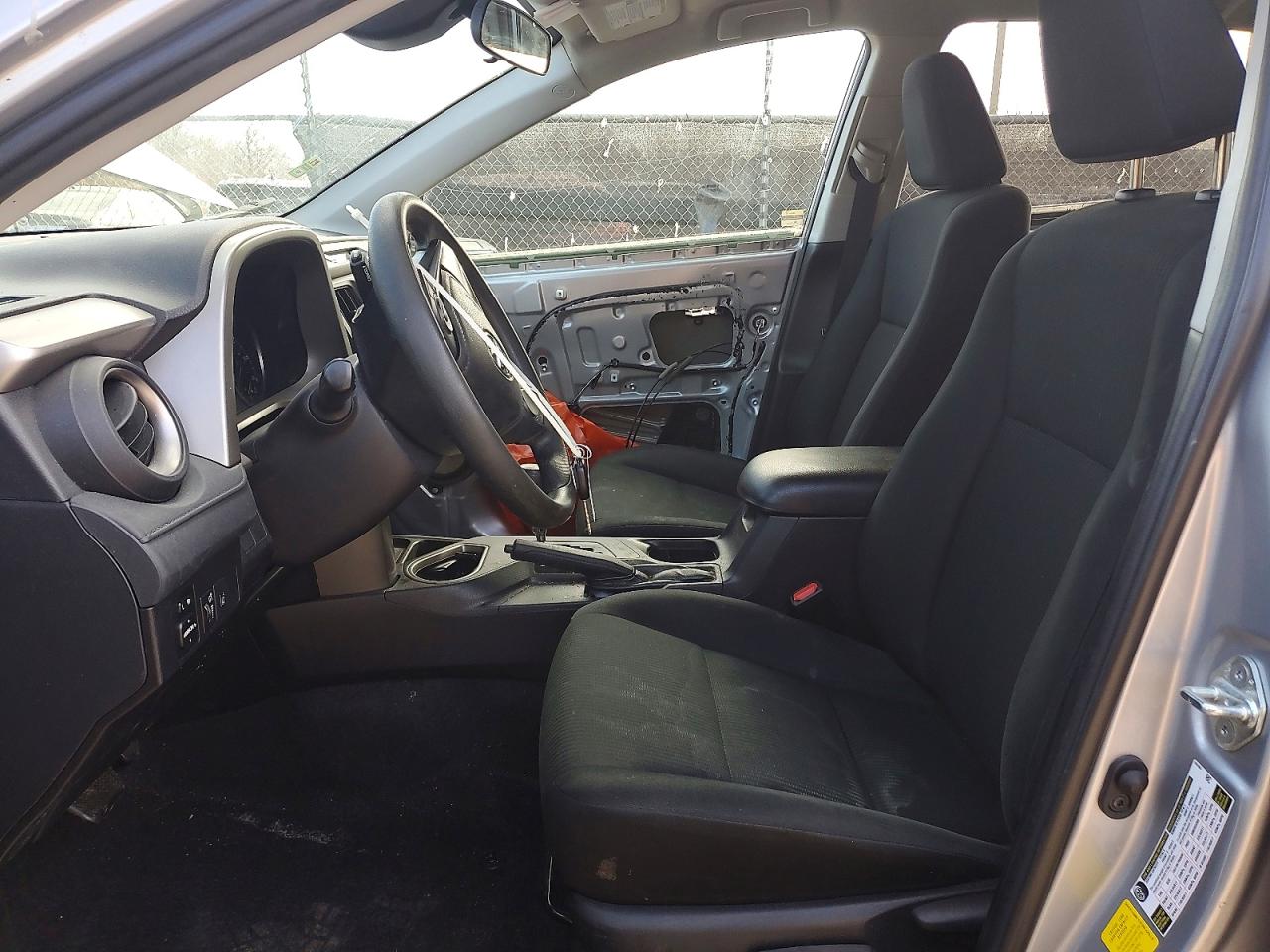 2018 TOYOTA RAV4 LE photo 7