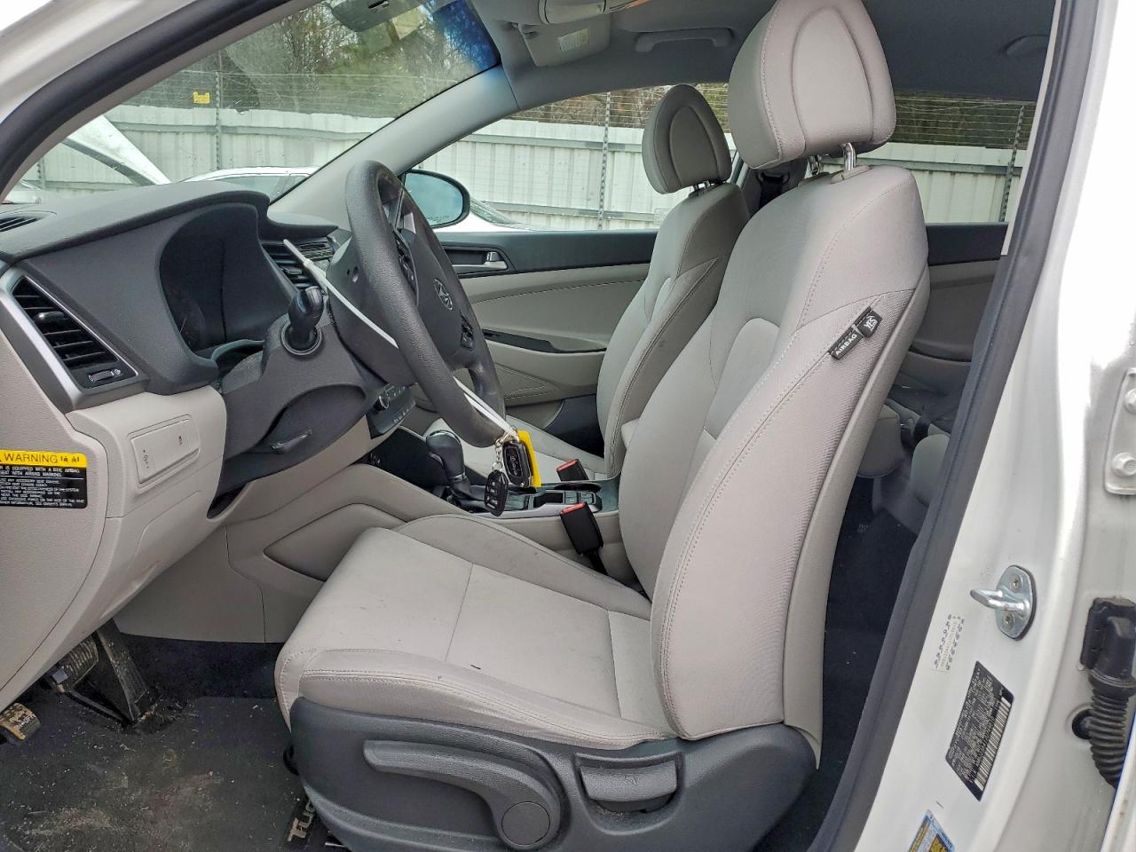 2018 HYUNDAI TUCSON SE photo 7