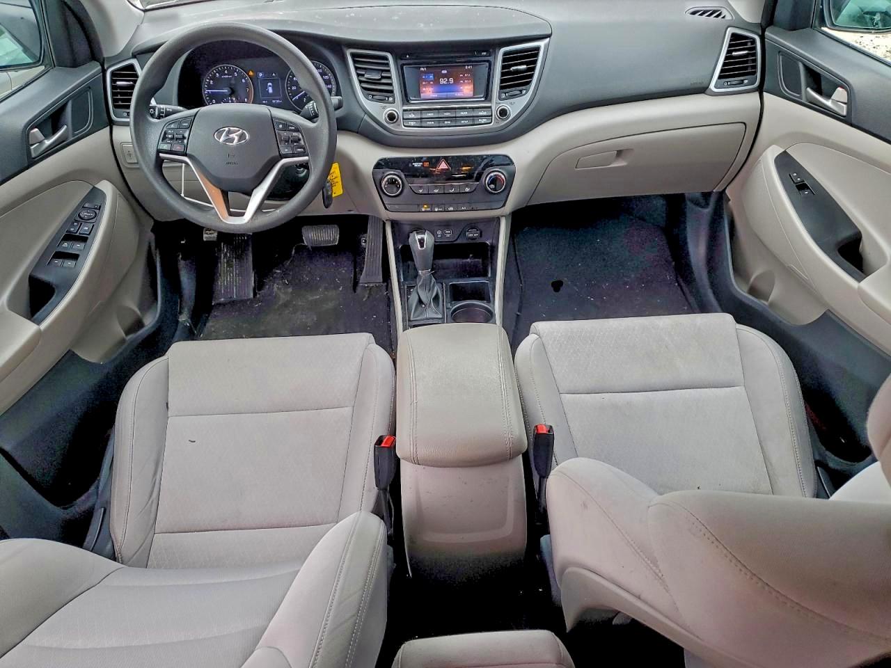 2018 HYUNDAI TUCSON SE photo 8