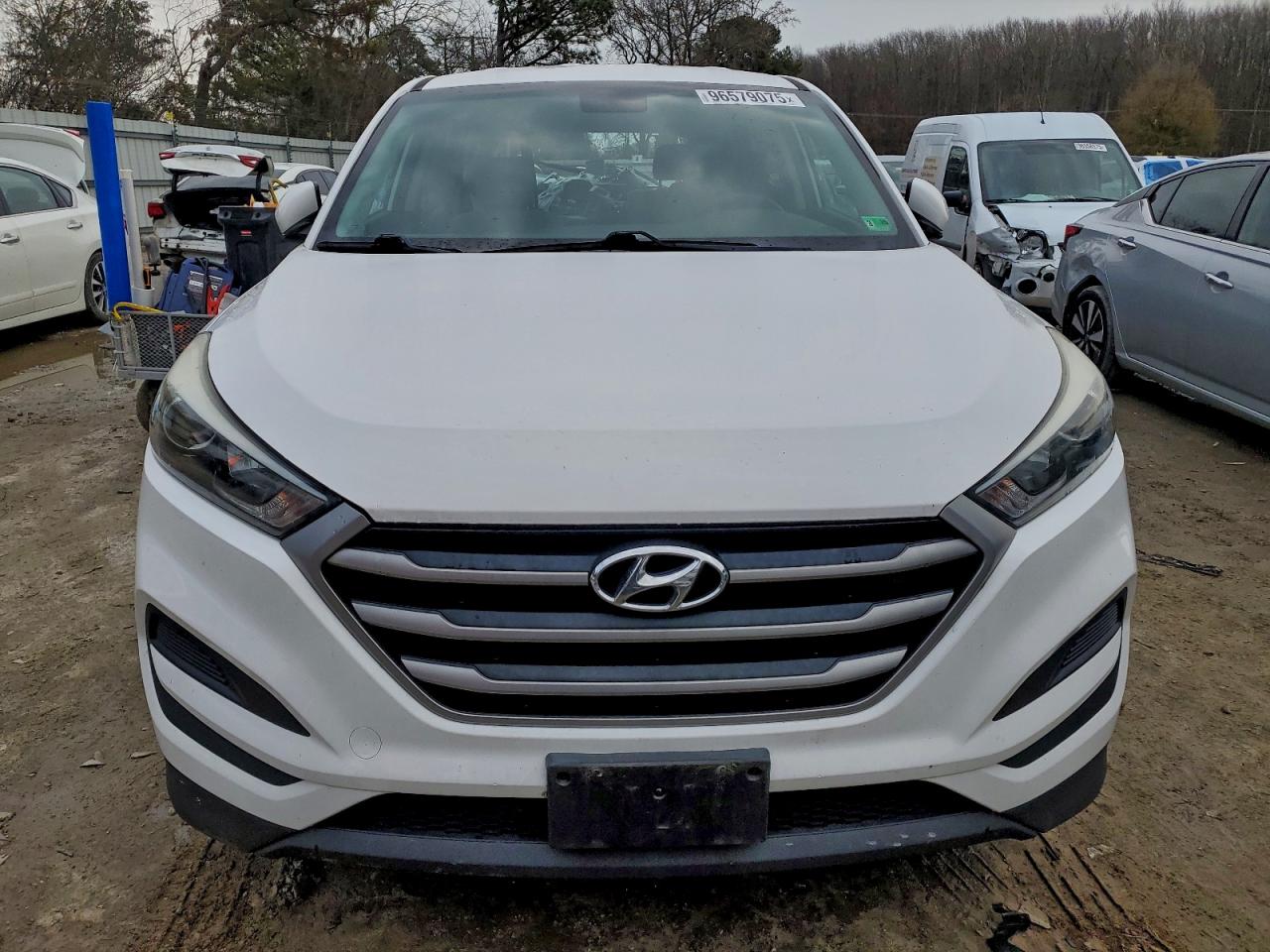 2018 HYUNDAI TUCSON SE photo 5