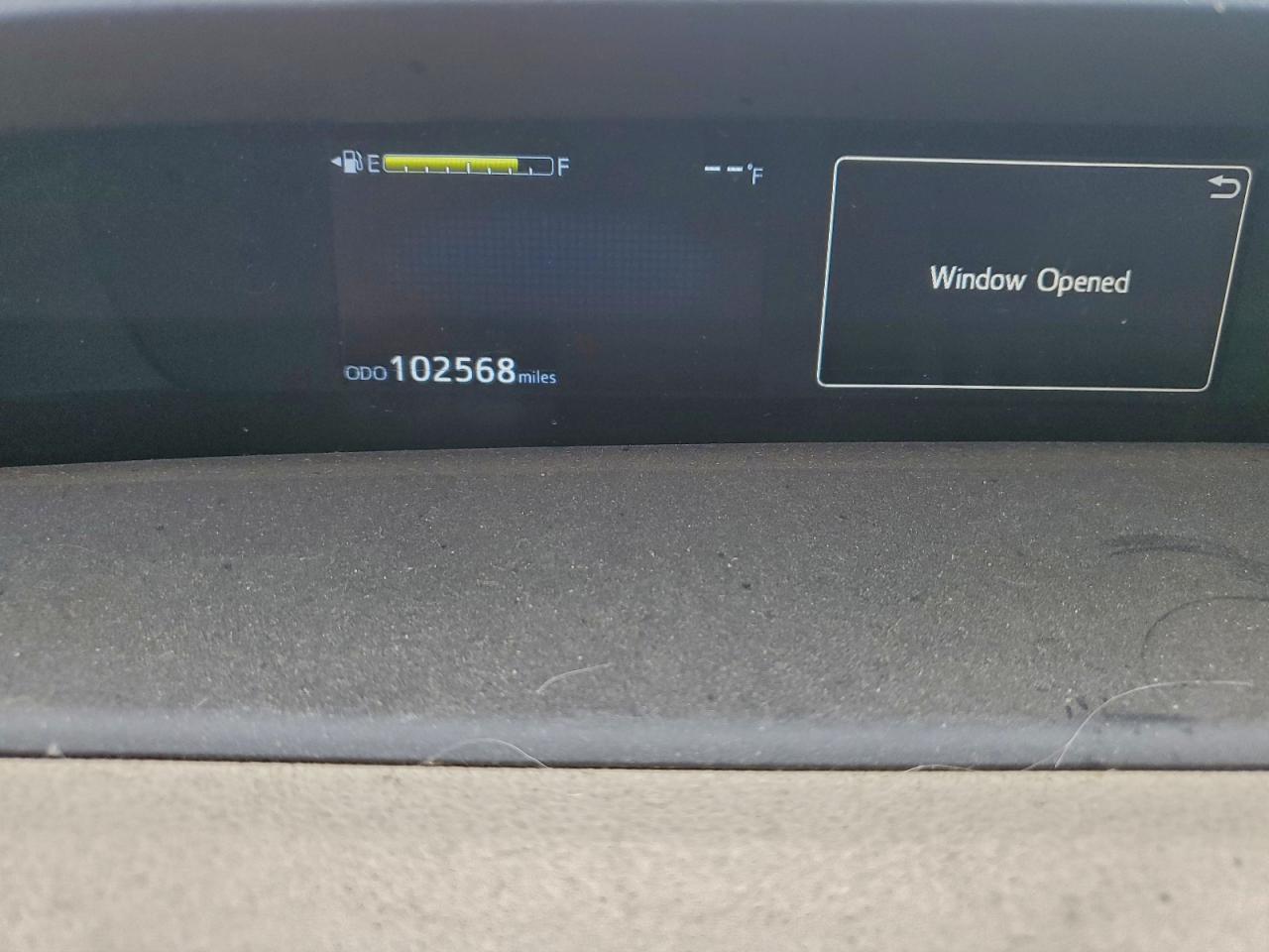 2016 TOYOTA PRIUS photo 9