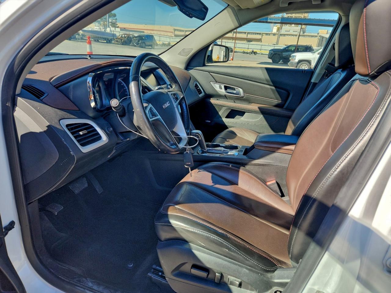2015 GMC TERRAIN SLT photo 7