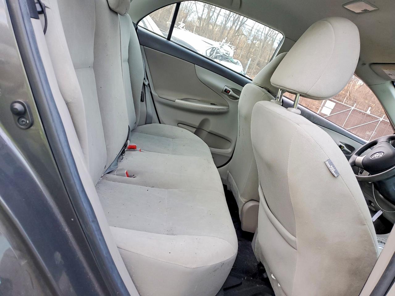 2013 TOYOTA COROLLA BASE photo 10