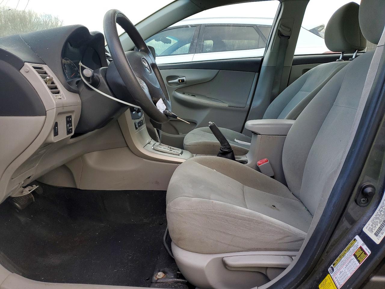 2013 TOYOTA COROLLA BASE photo 7
