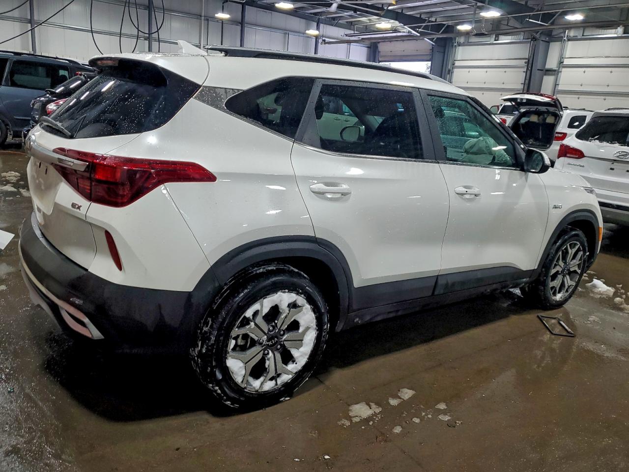 2021 KIA SELTOS EX photo 3