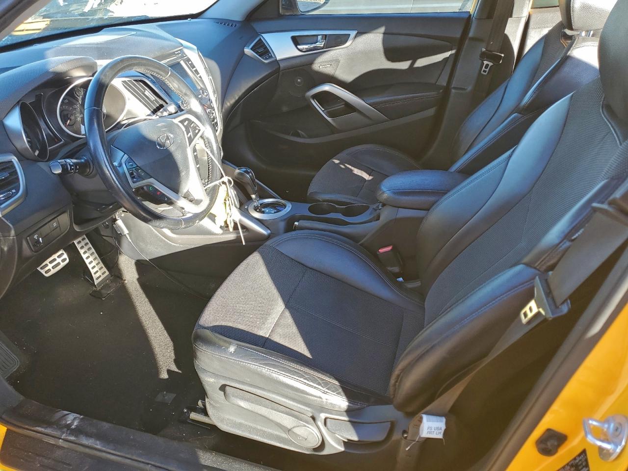 2015 HYUNDAI VELOSTER BASE photo 7
