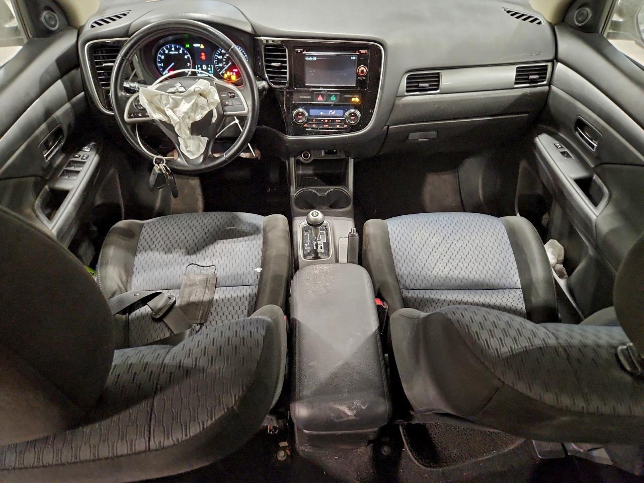 2014 MITSUBISHI OUTLANDER SE photo 8