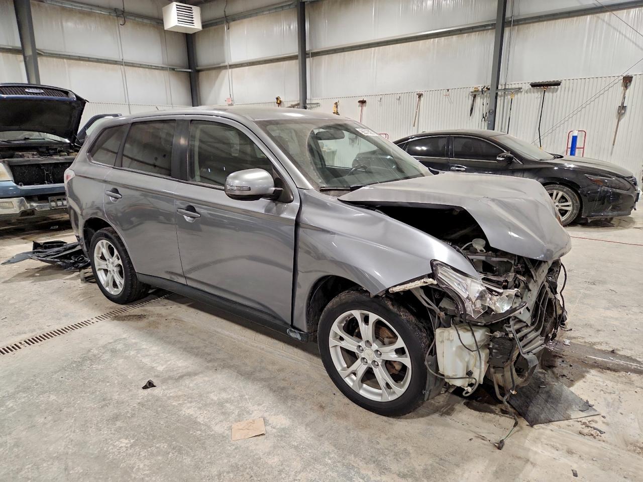 2014 MITSUBISHI OUTLANDER SE photo 4