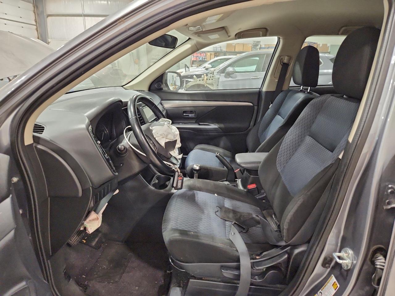 2014 MITSUBISHI OUTLANDER SE photo 7