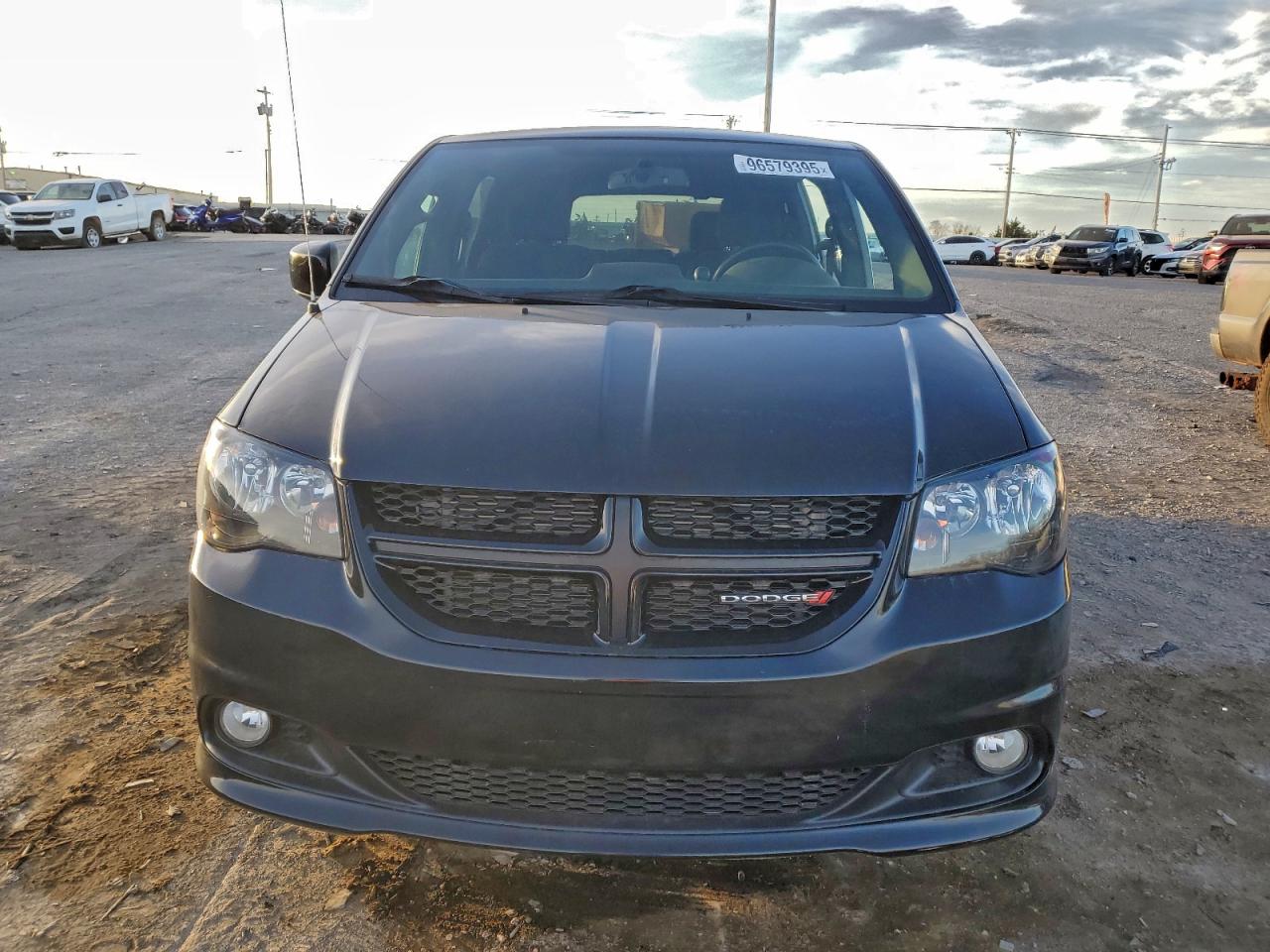 2015 DODGE GRAND CARAVAN SXT photo 5