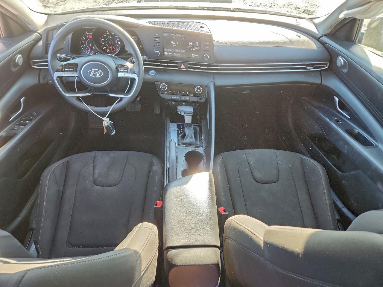 2022 HYUNDAI ELANTRA SEL photo 8