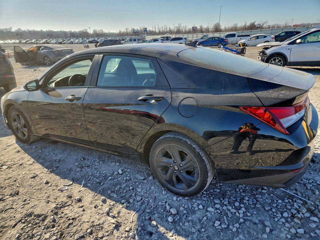 2022 HYUNDAI ELANTRA SEL photo 2