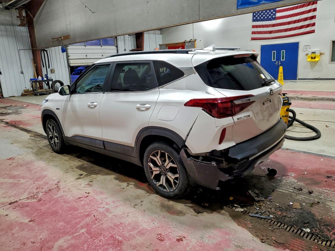 2021 KIA SELTOS EX photo 2