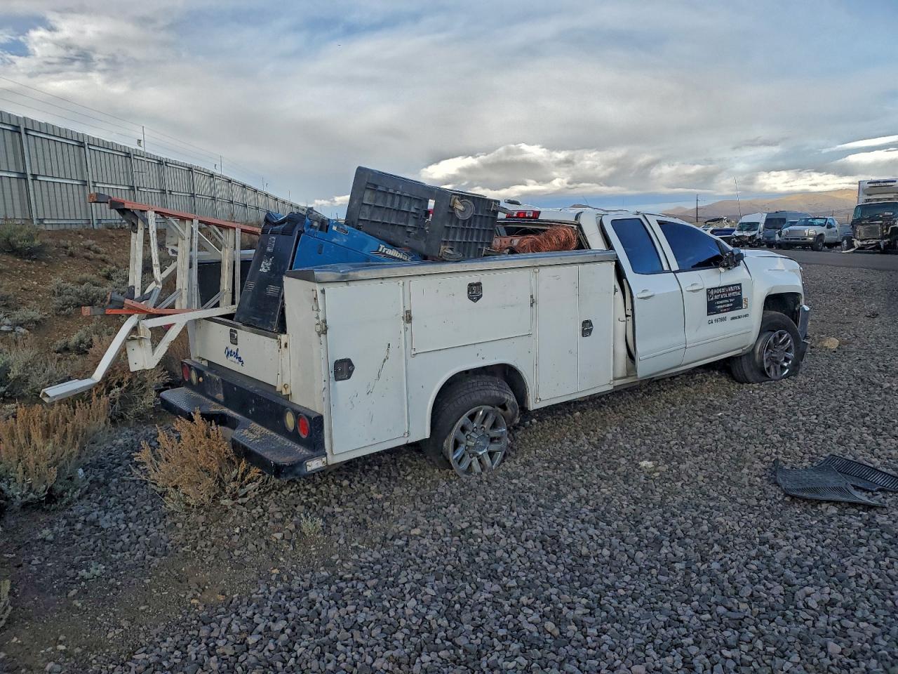 2018 CHEVROLET SILVERADO UTILITY / SERVICE TRUCK photo 3