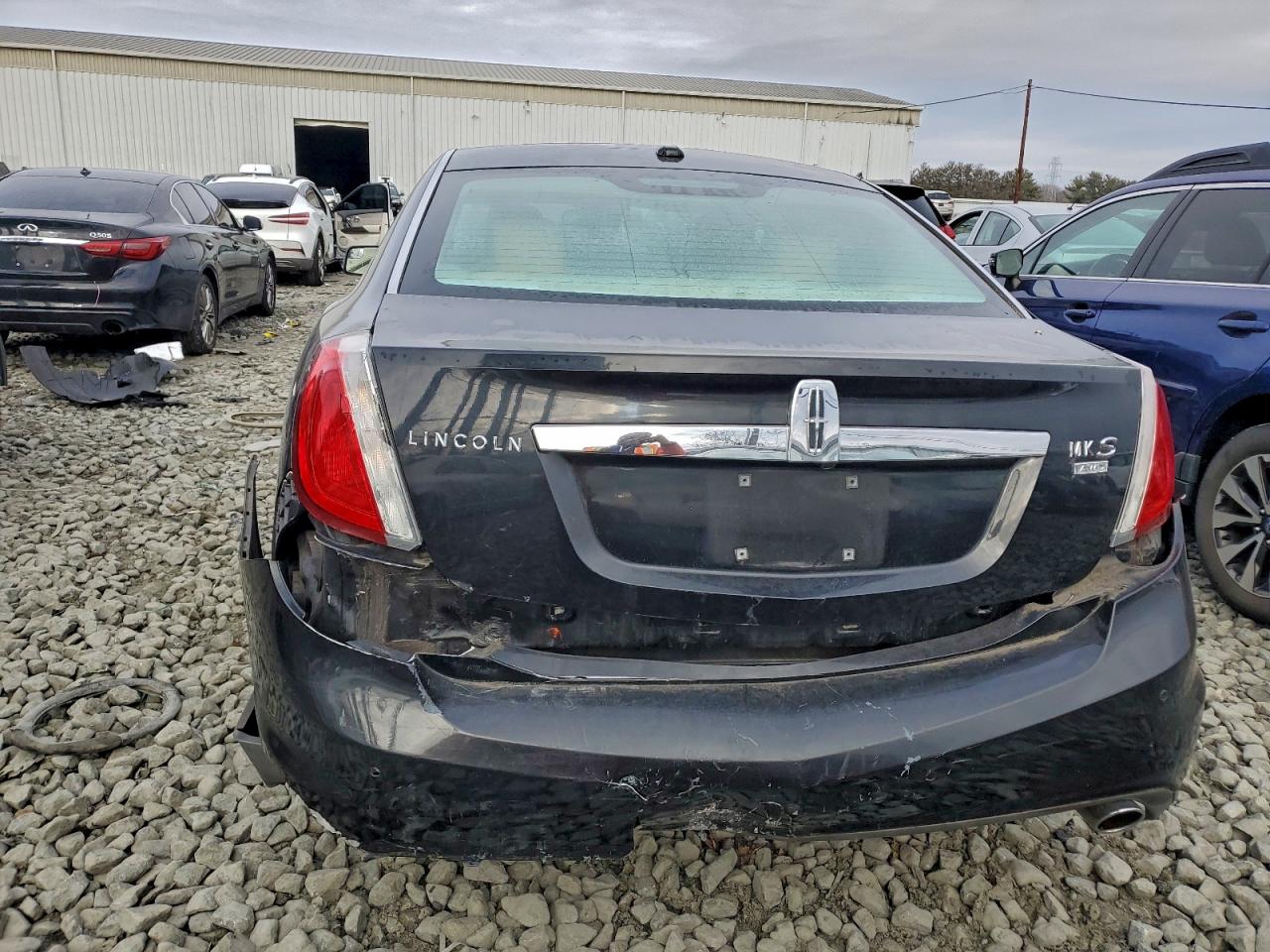 2011 LINCOLN MKS photo 6