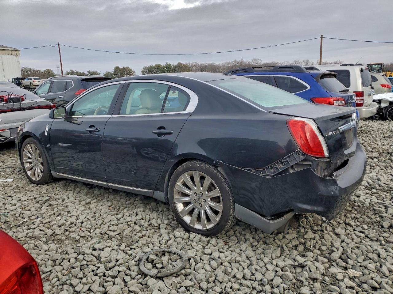 2011 LINCOLN MKS photo 2