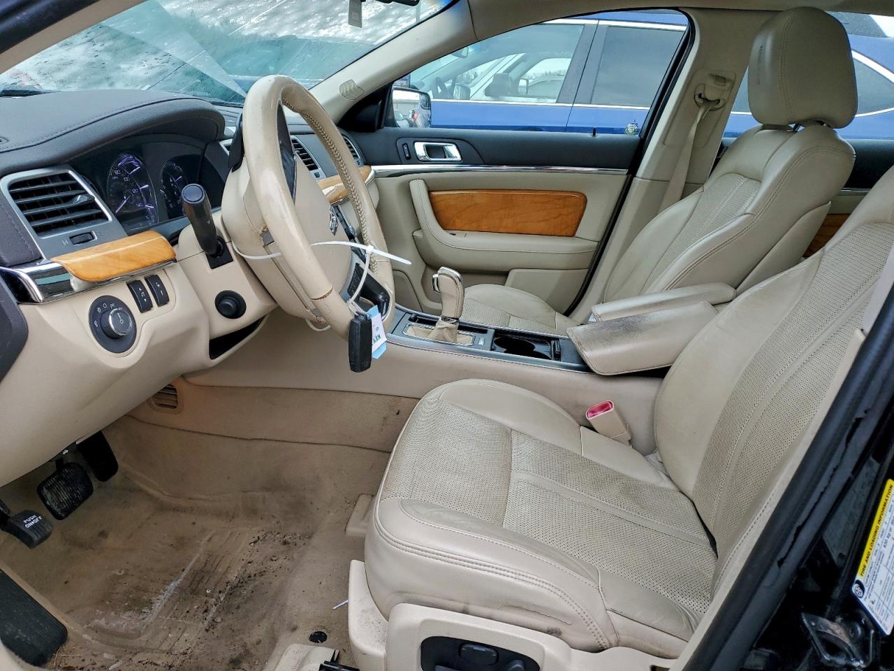 2011 LINCOLN MKS photo 7