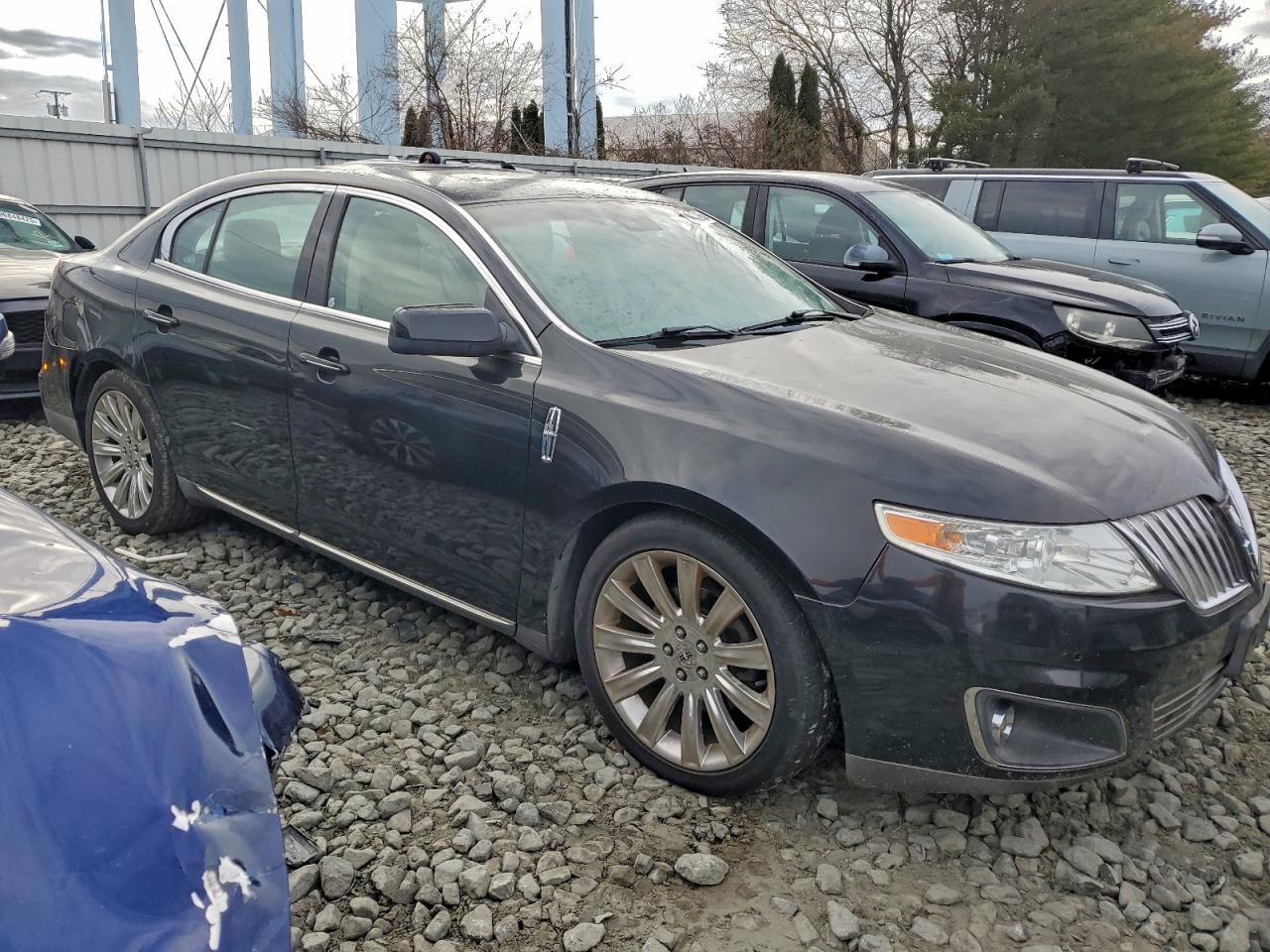 2011 LINCOLN MKS photo 4