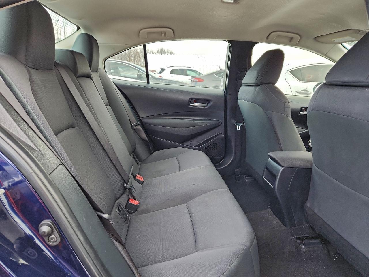 2021 TOYOTA COROLLA LE photo 10