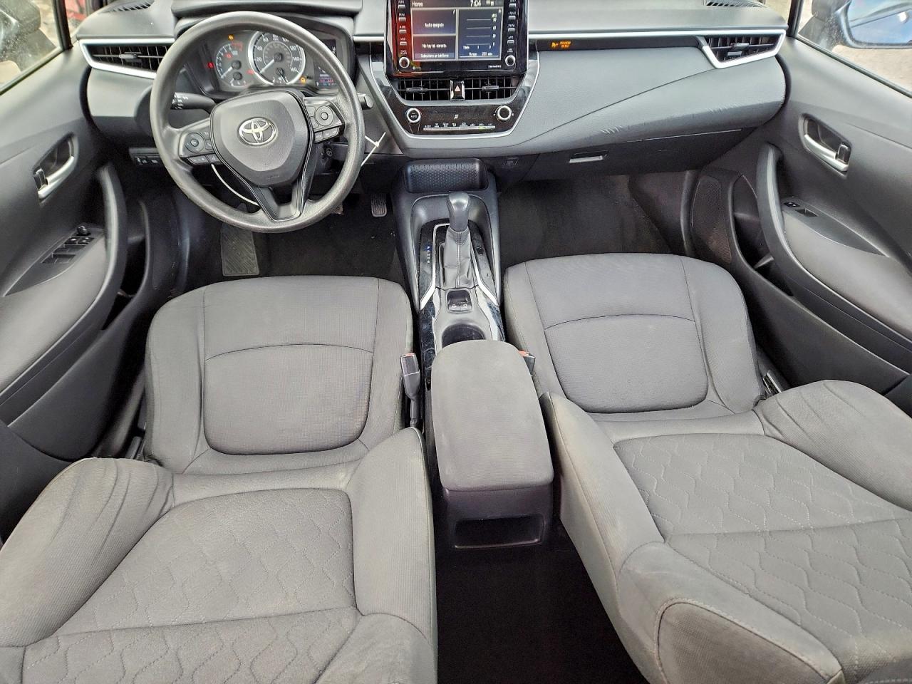 2021 TOYOTA COROLLA LE photo 8