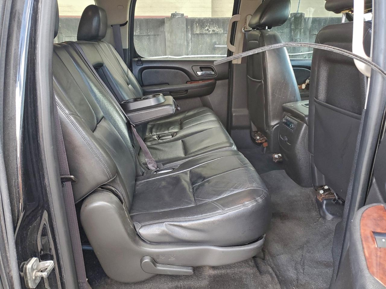 2013 CHEVROLET SUBURBAN K1500 LT photo 11