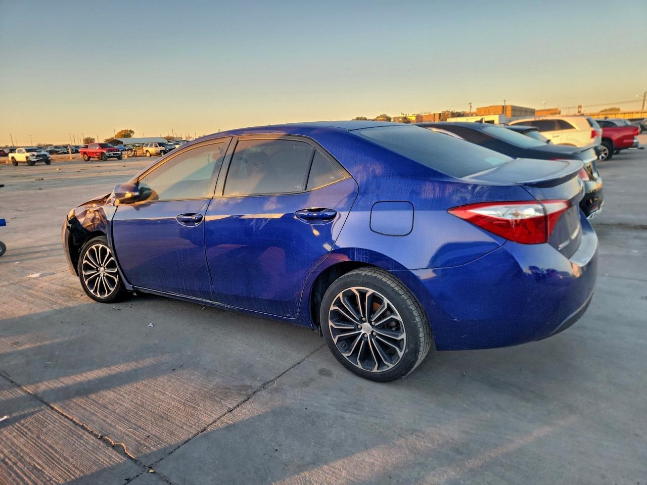 2016 TOYOTA COROLLA L photo 2