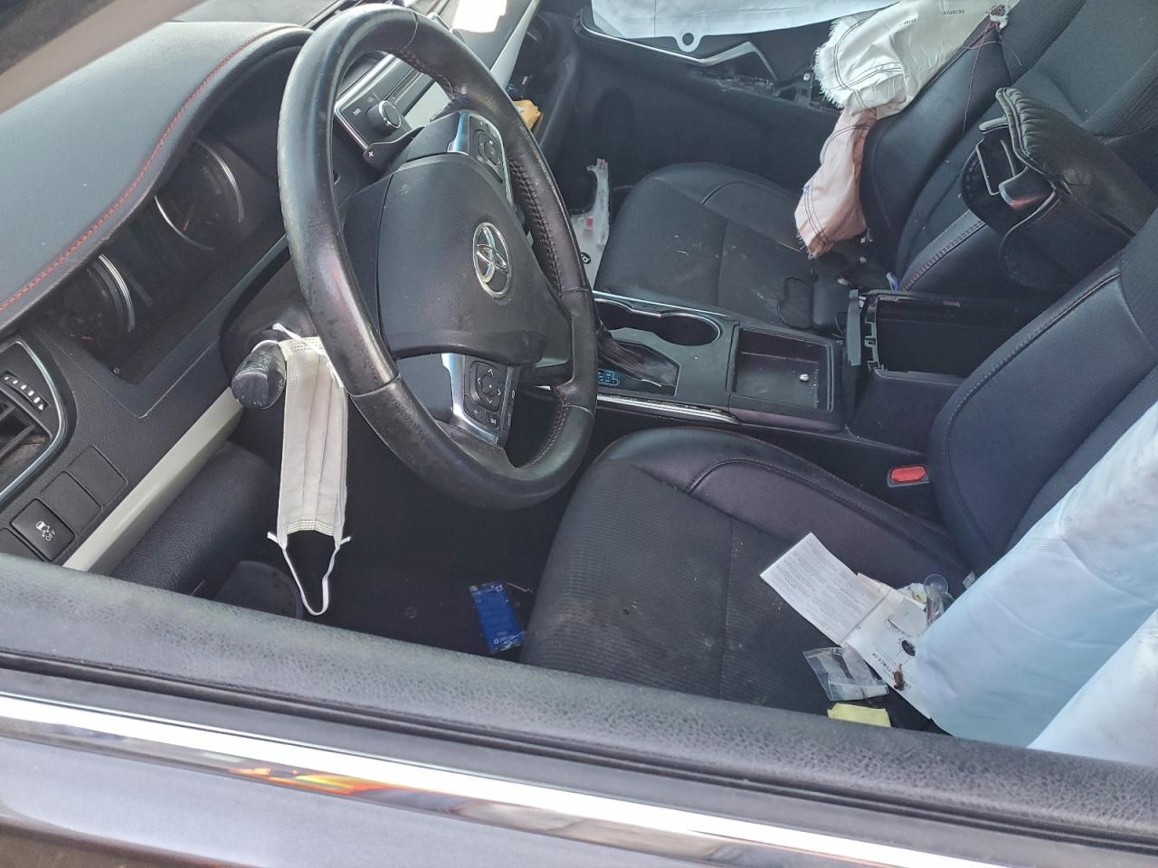 2017 TOYOTA CAMRY LE photo 7