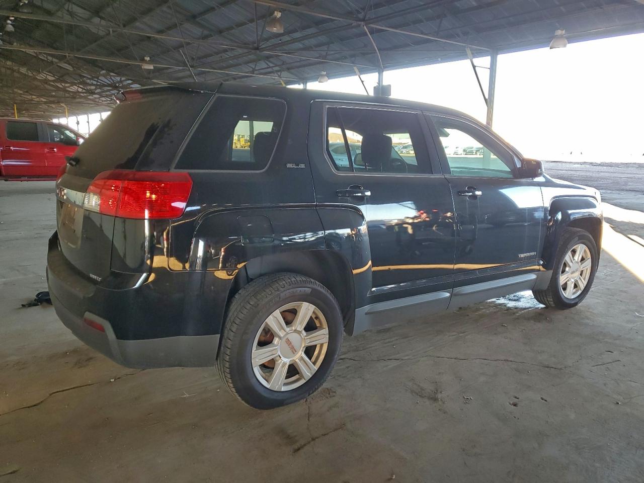 2015 GMC TERRAIN SLE photo 3
