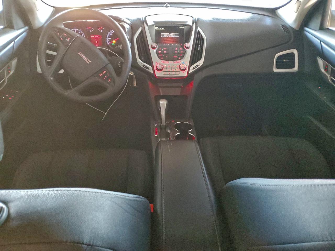 2015 GMC TERRAIN SLE photo 8