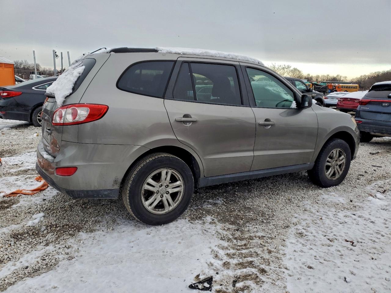 2011 HYUNDAI SANTA FE GLS photo 3