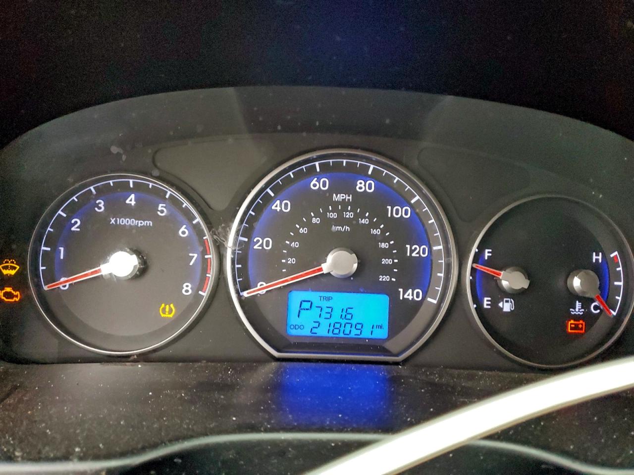 2011 HYUNDAI SANTA FE GLS photo 9