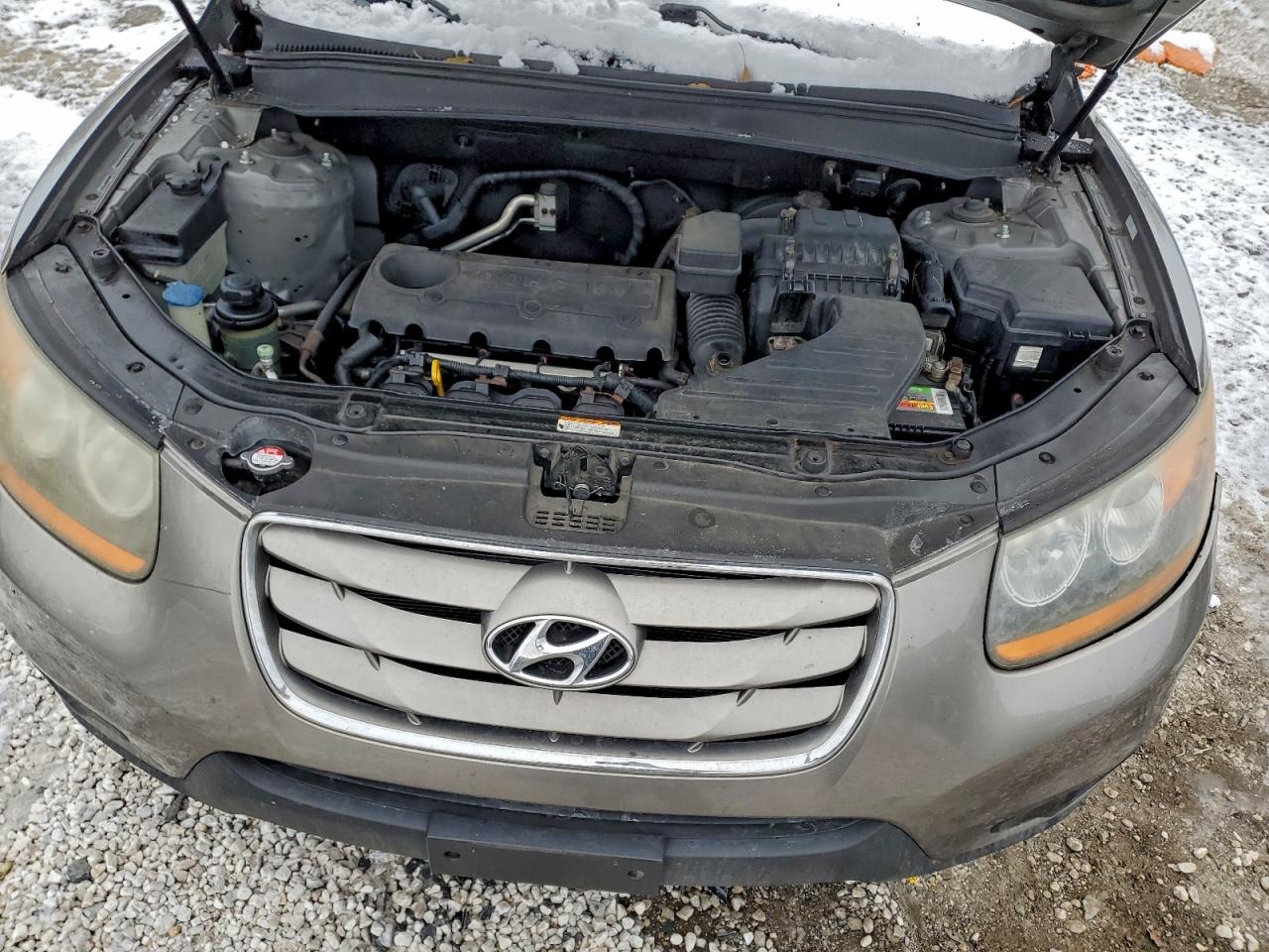 2011 HYUNDAI SANTA FE GLS photo 12