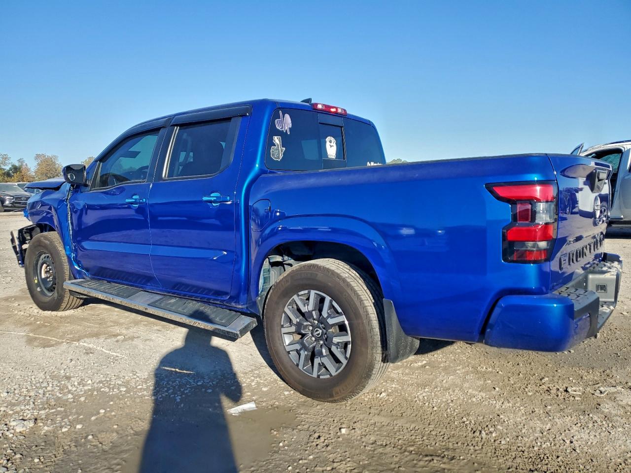 2024 NISSAN FRONTIER S photo 2
