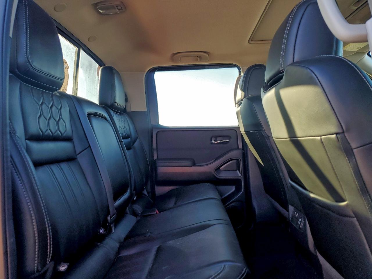 2024 NISSAN FRONTIER S photo 10