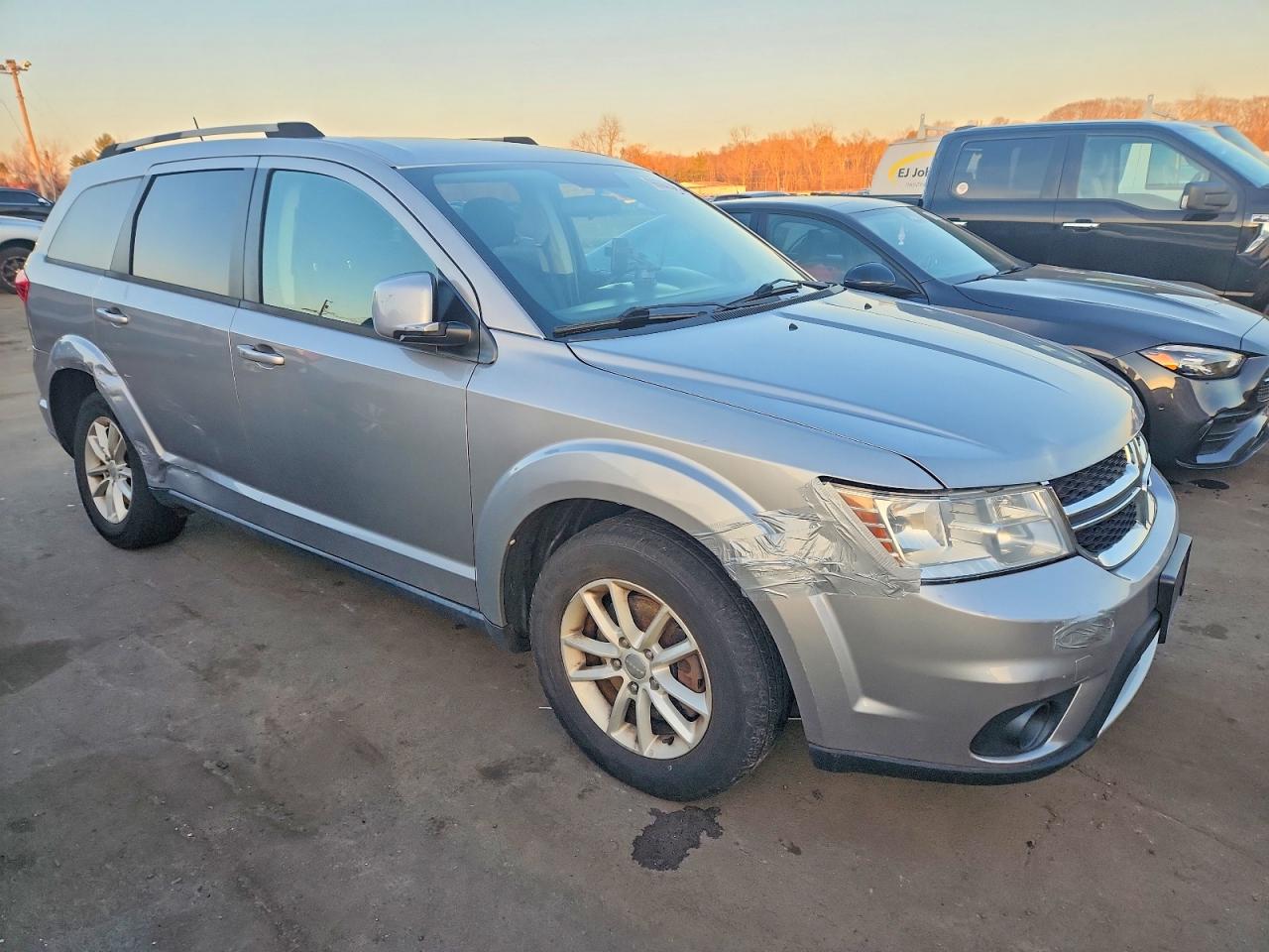 2017 DODGE JOURNEY SXT photo 4