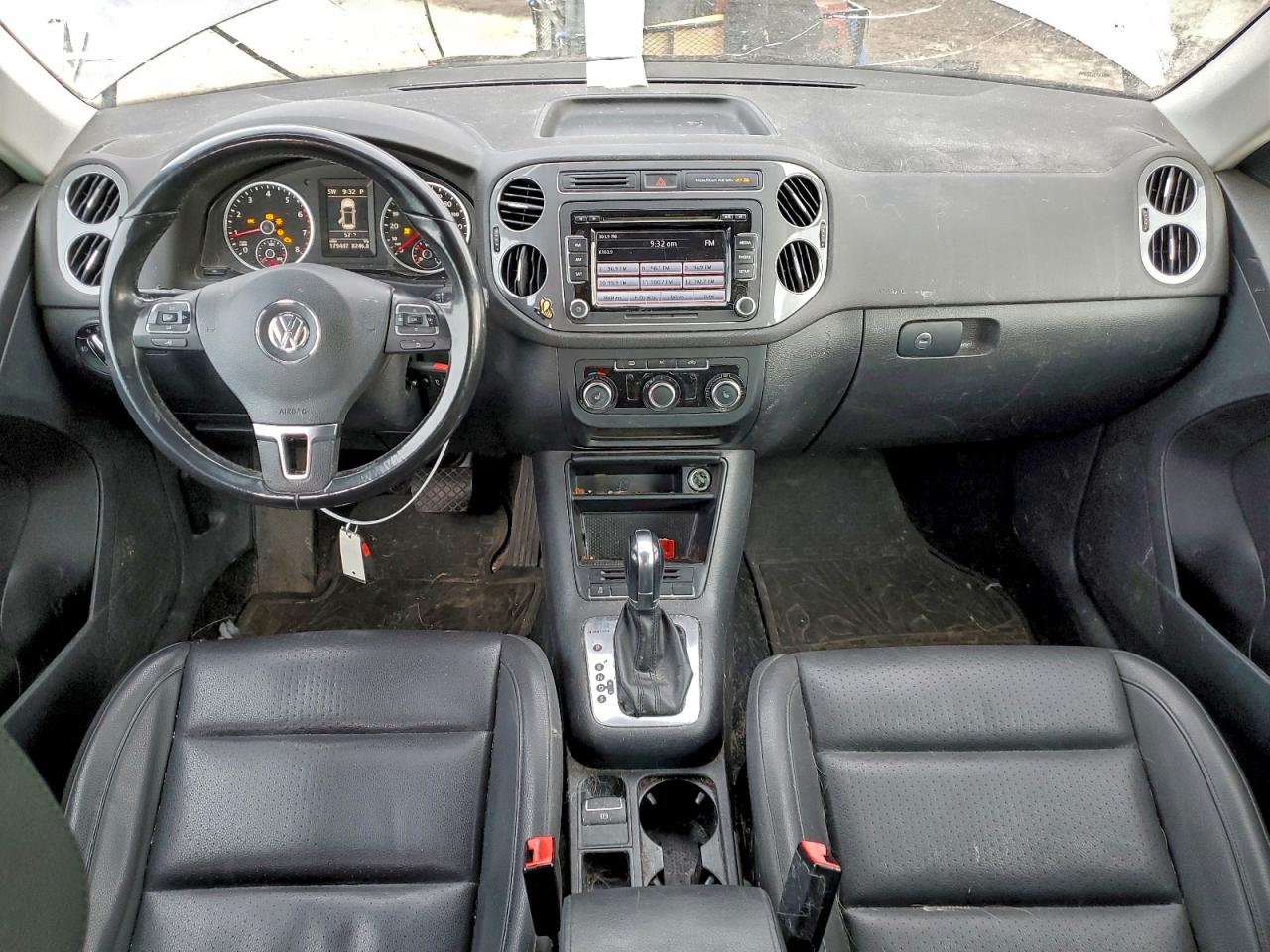 2012 VOLKSWAGEN TIGUAN S photo 8