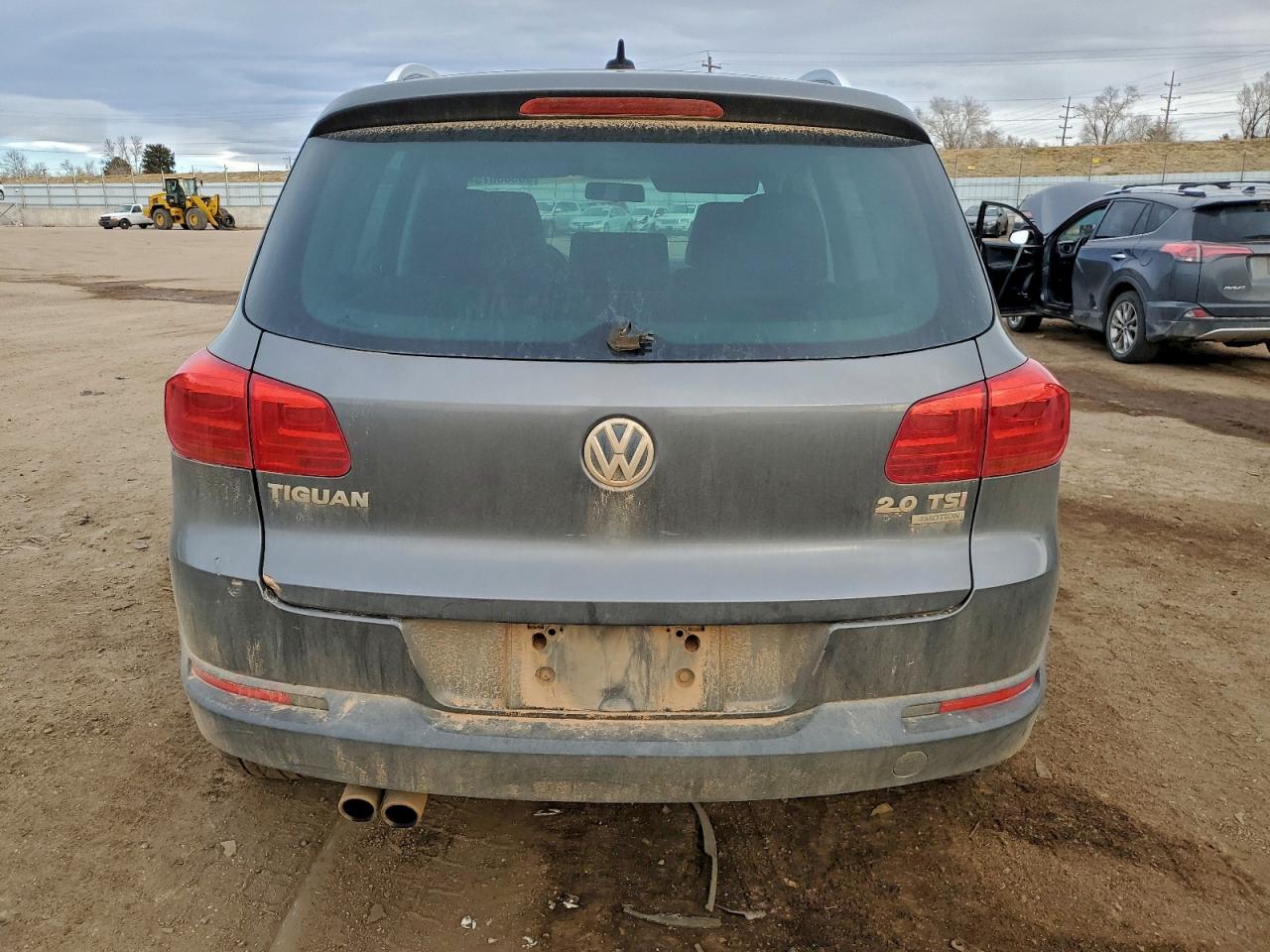 2012 VOLKSWAGEN TIGUAN S photo 6