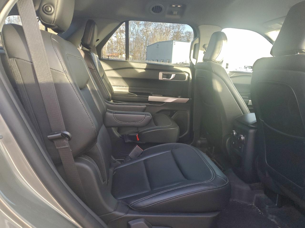 2020 FORD EXPLORER XLT photo 11