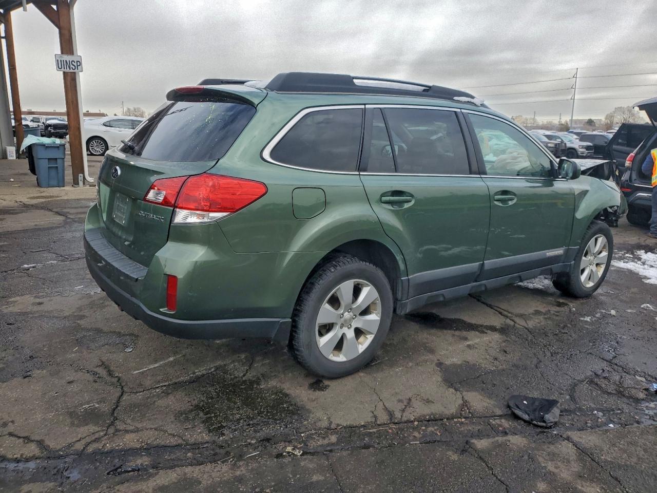 2012 SUBARU OUTBACK 2.5I PREMIUM photo 3